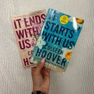 Colleen Hoover Book Set - It Ends With Us & It Starts With Us
